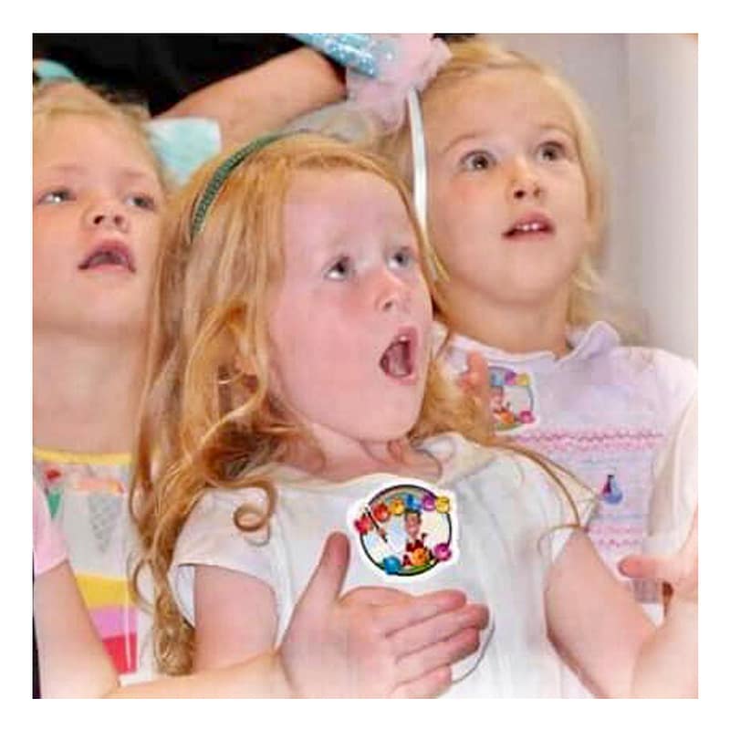 Premium Gold package magic performance with full entertainment setup and balloon creations